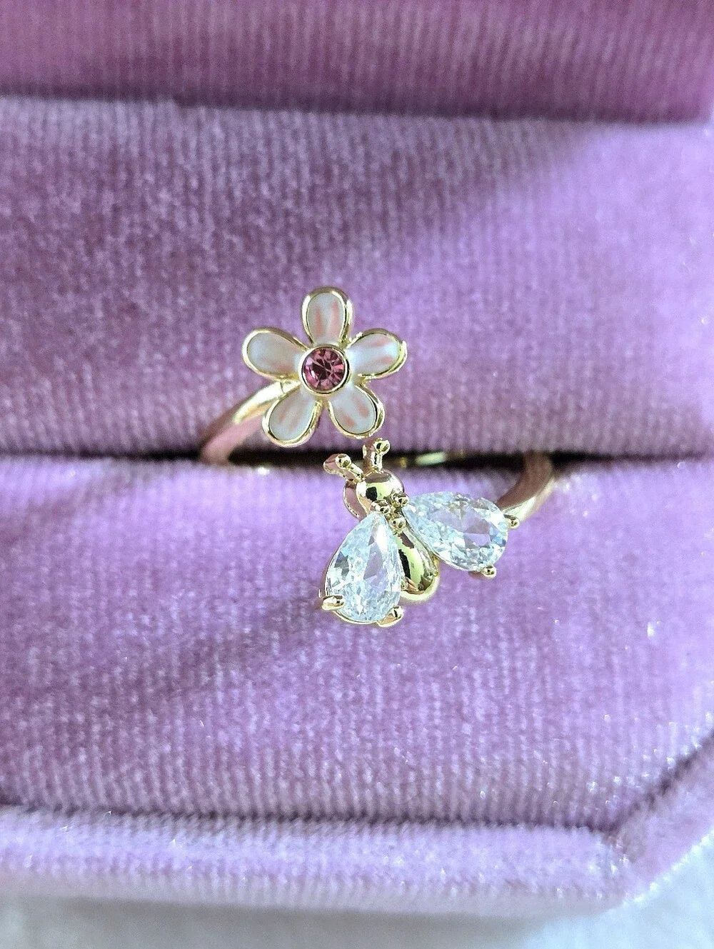 La Meno Flower🌸 and Bee🐝 Bypass Ring💍 - NIB - Picture 16 of 16